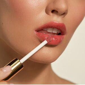 Relevant Pomegranate “Deep Pink” Rele-Kiss Moisture-Wrap Lip Gloss New In Box